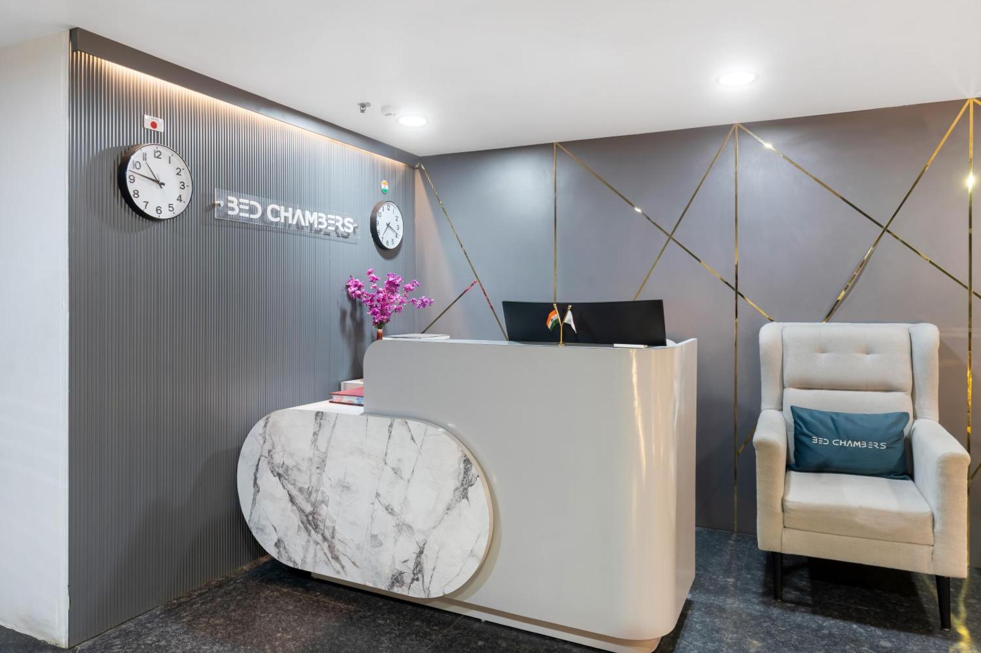 Bedchambers Serviced Apartments, Mg Road Gurgaon Bagian luar foto