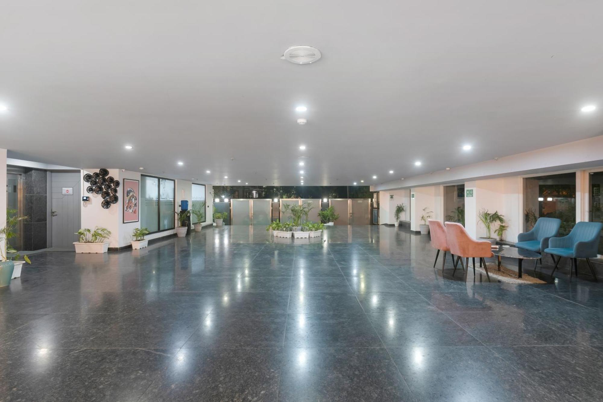 Bedchambers Serviced Apartments, Mg Road Gurgaon Bagian luar foto