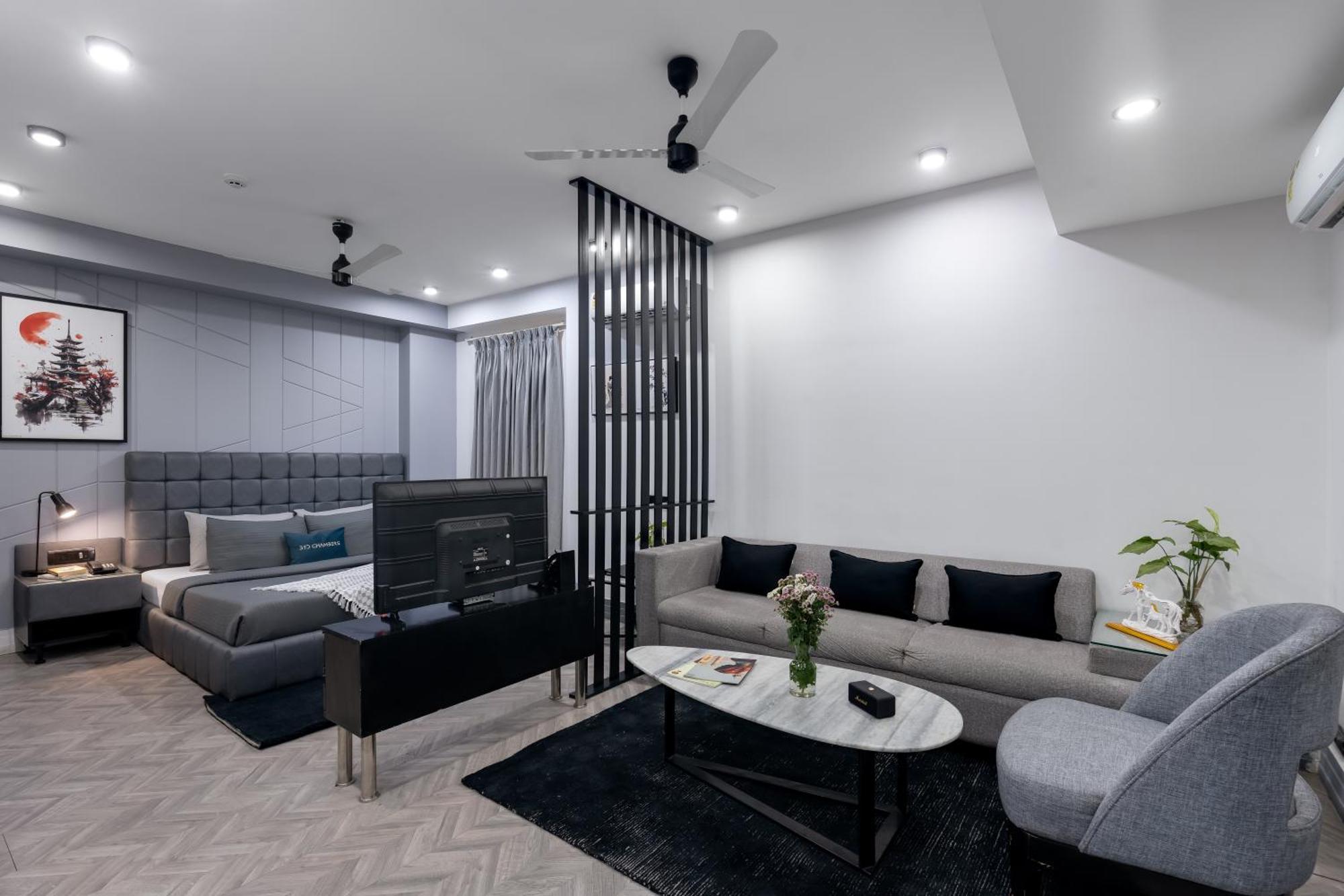 Bedchambers Serviced Apartments, Mg Road Gurgaon Bagian luar foto