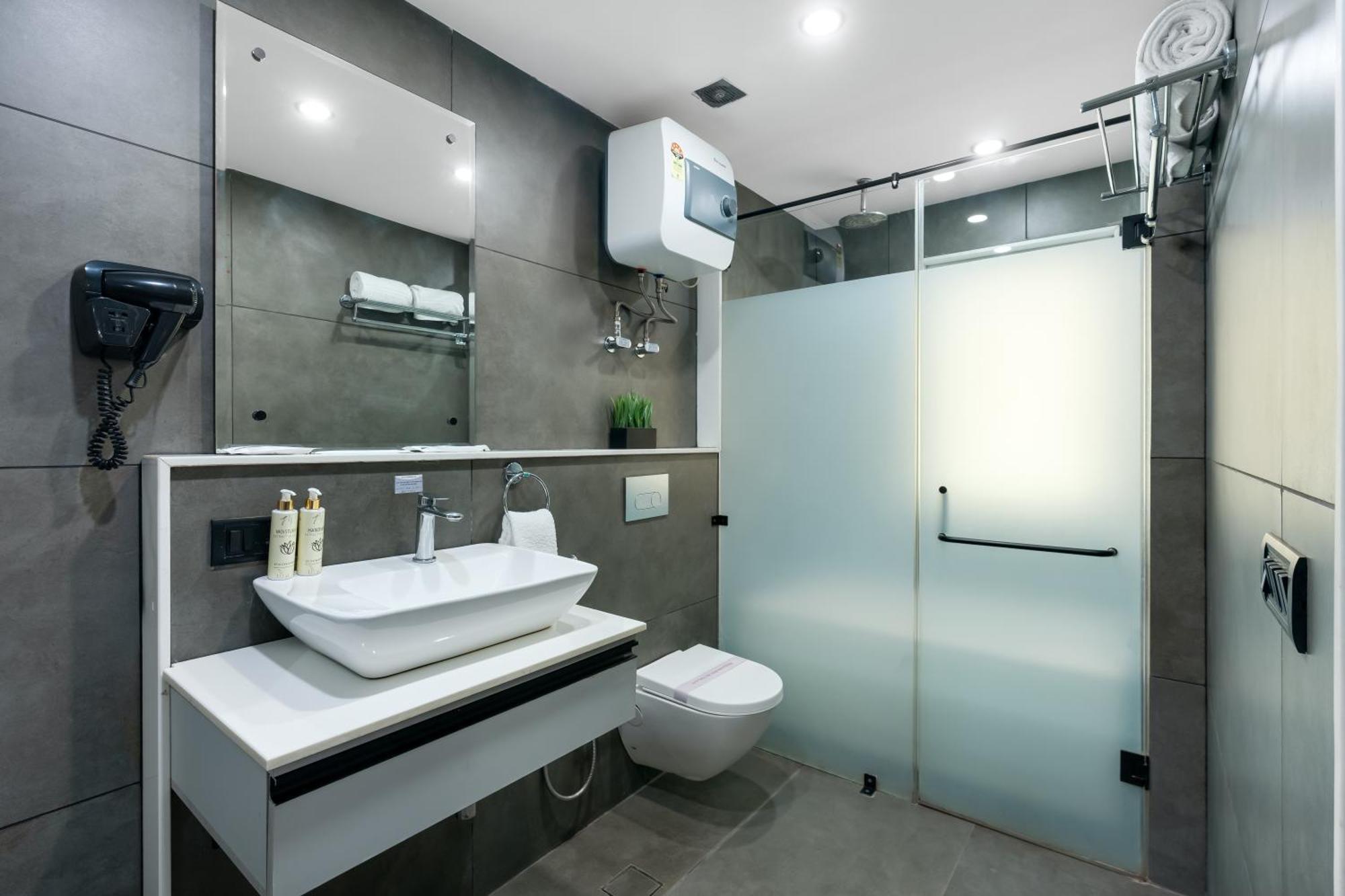 Bedchambers Serviced Apartments, Mg Road Gurgaon Bagian luar foto